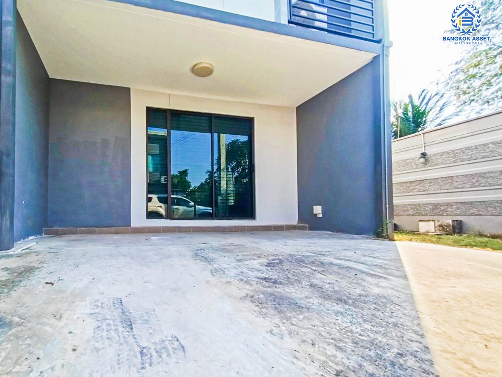 *****ทาวน์เฮ้าส์มือสอง โครงการ พลีโน่ ราชพฤกษ์ หลังมุม คุณภาพระดับ AP บนเนื้อที่ 27.60 ตร.ว. ฟังก์ชัน 3 ห้องนอน 2 ห้องน้ำ 2 ที่จอดรถ สภาพดีน่าอยู่มาก การเดินทางสะดวกสบาย เชื่อมต่อถนนราชพฤกษ์, ถนนชัยพฤกษ์, ถนน 345 ใกล้รถไฟฟ้าสายสีม่วง "สถานีบางพลู" ทางด่วน "ศรีรัช"