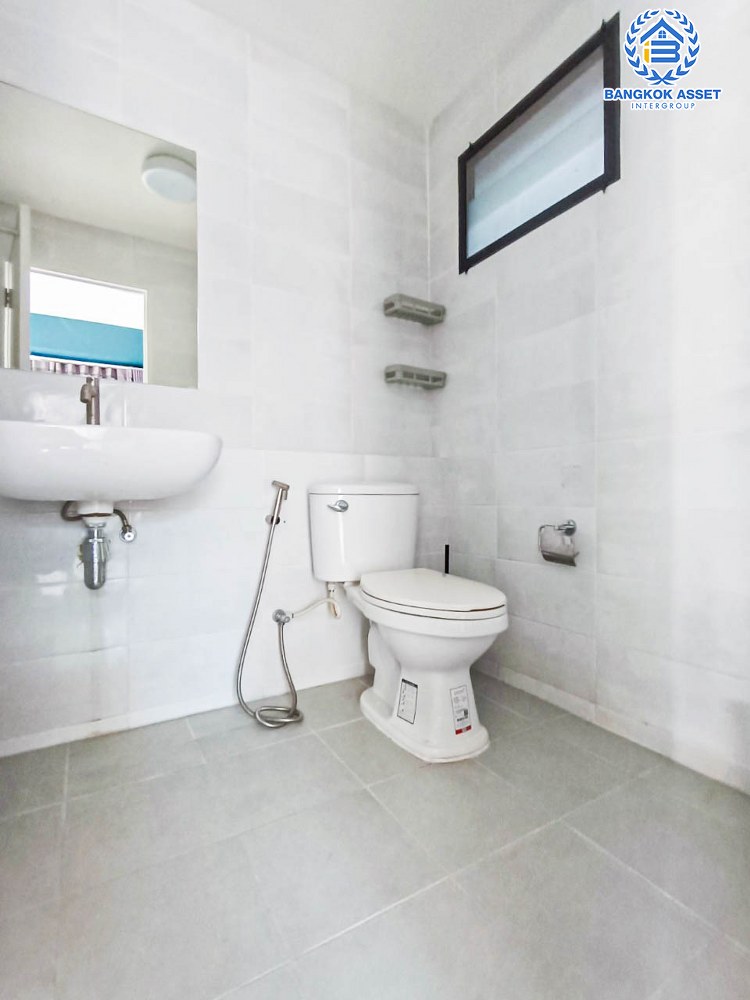 *****ทาวน์เฮ้าส์มือสอง โครงการ พลีโน่ ราชพฤกษ์ หลังมุม คุณภาพระดับ AP บนเนื้อที่ 27.60 ตร.ว. ฟังก์ชัน 3 ห้องนอน 2 ห้องน้ำ 2 ที่จอดรถ สภาพดีน่าอยู่มาก การเดินทางสะดวกสบาย เชื่อมต่อถนนราชพฤกษ์, ถนนชัยพฤกษ์, ถนน 345 ใกล้รถไฟฟ้าสายสีม่วง "สถานีบางพลู" ทางด่วน "ศรีรัช"