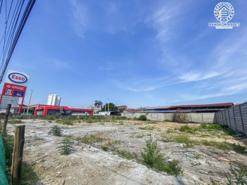 *****ที่ดินเปล่านนทบุรี ติดถนนพิบูลสงคราม เนื้อที่ขนาด 1 ไร่ 81.8 ตารางวา หน้ากว้างถึง 45 เมตร เหมาะสร้างเป็นที่อยู่อาศัย หรือจะลงทุนก็ถือว่าคุ้มค่า บนทำเลที่เชื่อมต่อทุกการเดินทาง ใกล้รถไฟฟ้าสายสีม่วง "สถานีแยกติวานนท์" และจุดขึ้นทางด่วน "ศรีรัช" จองด่วน!