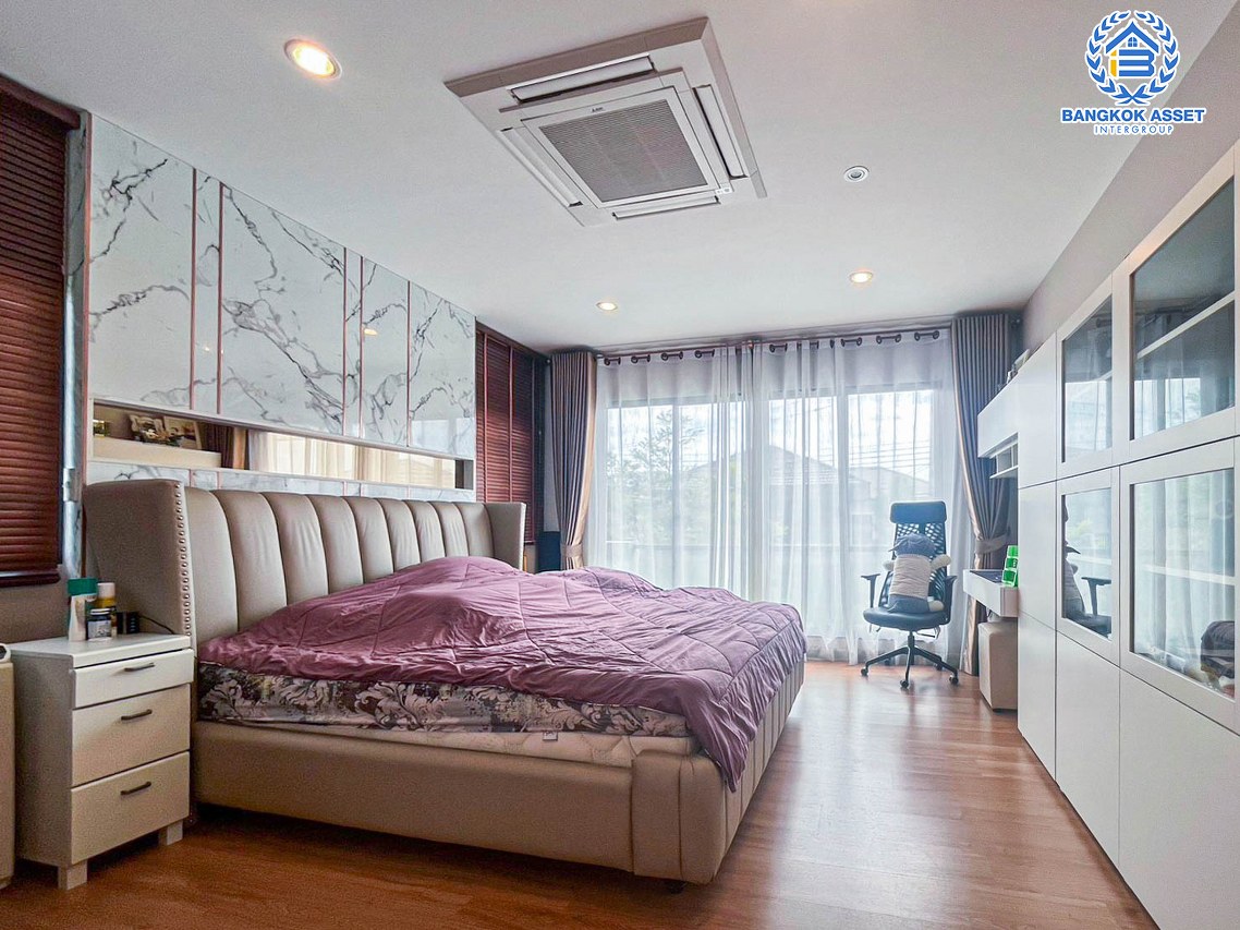 *****บ้านเดี่ยวมือสองนนทบุรี โครงการ ภัสสร แจ้งวัฒนะ-ชัยพฤกษ์ หลังมุม เนื้อที่กว้างขวางเกือบ 67 ตร.ว. ฟังก์ชัน 4 ห้องนอน 5 ห้องน้ำ 2 ที่จอดรถ มีห้องอเนกประสงค์ด้านล่าง กั้นเป็นห้องนอนได้, ห้องแม่บ้าน และห้องน้ำแม่บ้าน บนทำเลดี ใกล้รถไฟฟ้าสายสีชมพู "สถานีปากเกร็ด" และทางด่วน "แจ้งวัฒนะ"