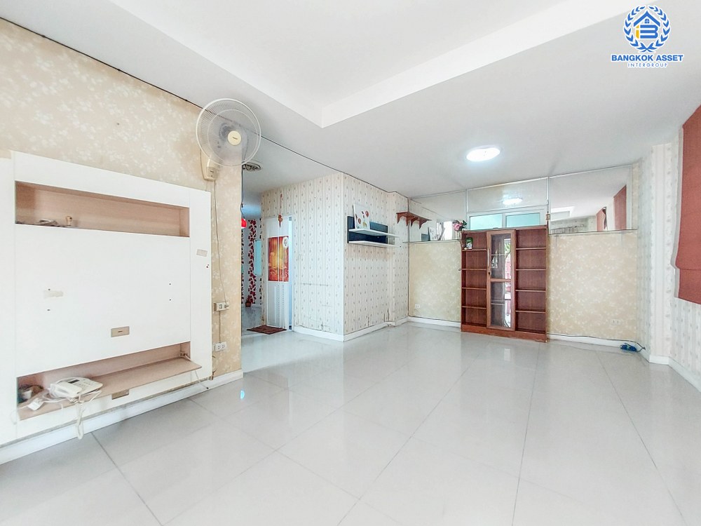 *****บ้านเดี่ยวมือสอง ราคาคุ้มสุดในย่าน! โครงการ คุณาภัทร3 บ้านกล้วย-ไทรน้อย เนื้อที่กว้างขวางถึง 52.5 ตร.ว. ฟังก์ชันจัดเต็ม 4 ห้องนอน 3 ห้องน้ำ 2 ที่จอดรถ แถมฟรี! เครื่องปรับอากาศ บนทำเลแห่งการเดินทาง ใกล้รถไฟฟ้าสายมีม่วง "สถานีคลองบางไผ่" และทางด่วน "งามวงศ์วาน-ศรีรัช"