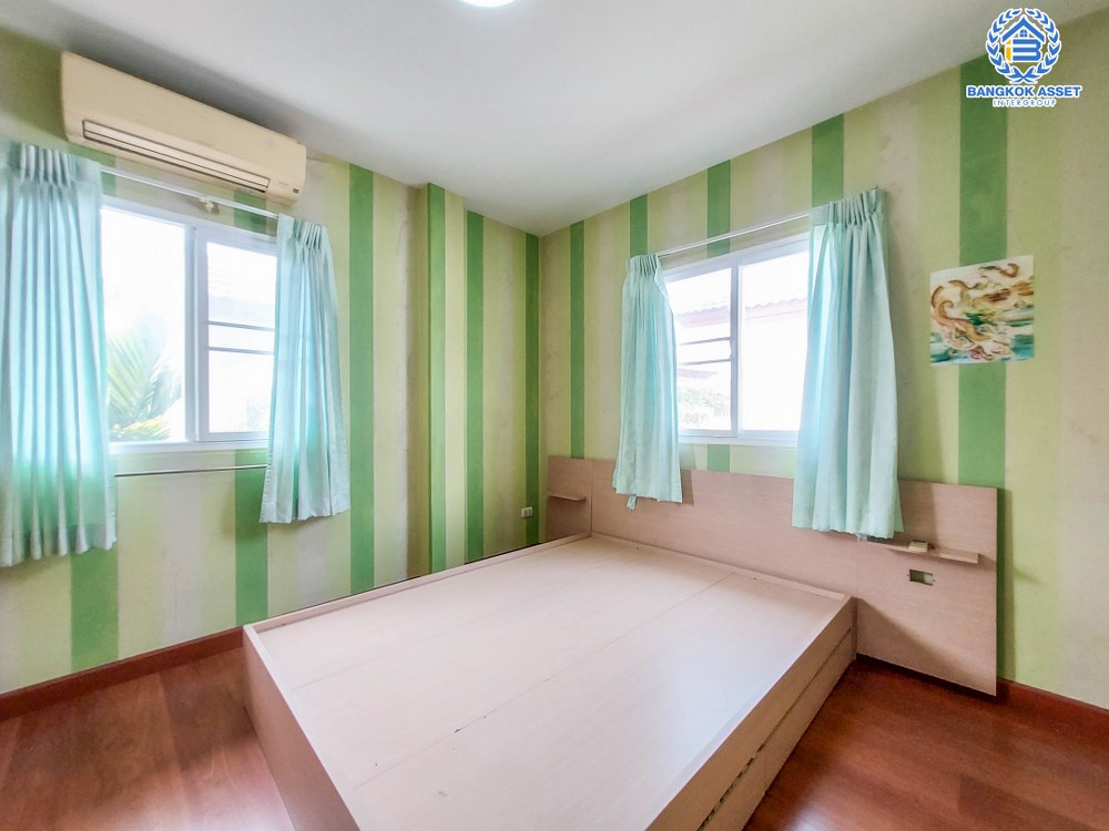 *****บ้านเดี่ยวมือสอง ราคาคุ้มสุดในย่าน! โครงการ คุณาภัทร3 บ้านกล้วย-ไทรน้อย เนื้อที่กว้างขวางถึง 52.5 ตร.ว. ฟังก์ชันจัดเต็ม 4 ห้องนอน 3 ห้องน้ำ 2 ที่จอดรถ แถมฟรี! เครื่องปรับอากาศ บนทำเลแห่งการเดินทาง ใกล้รถไฟฟ้าสายมีม่วง "สถานีคลองบางไผ่" และทางด่วน "งามวงศ์วาน-ศรีรัช"