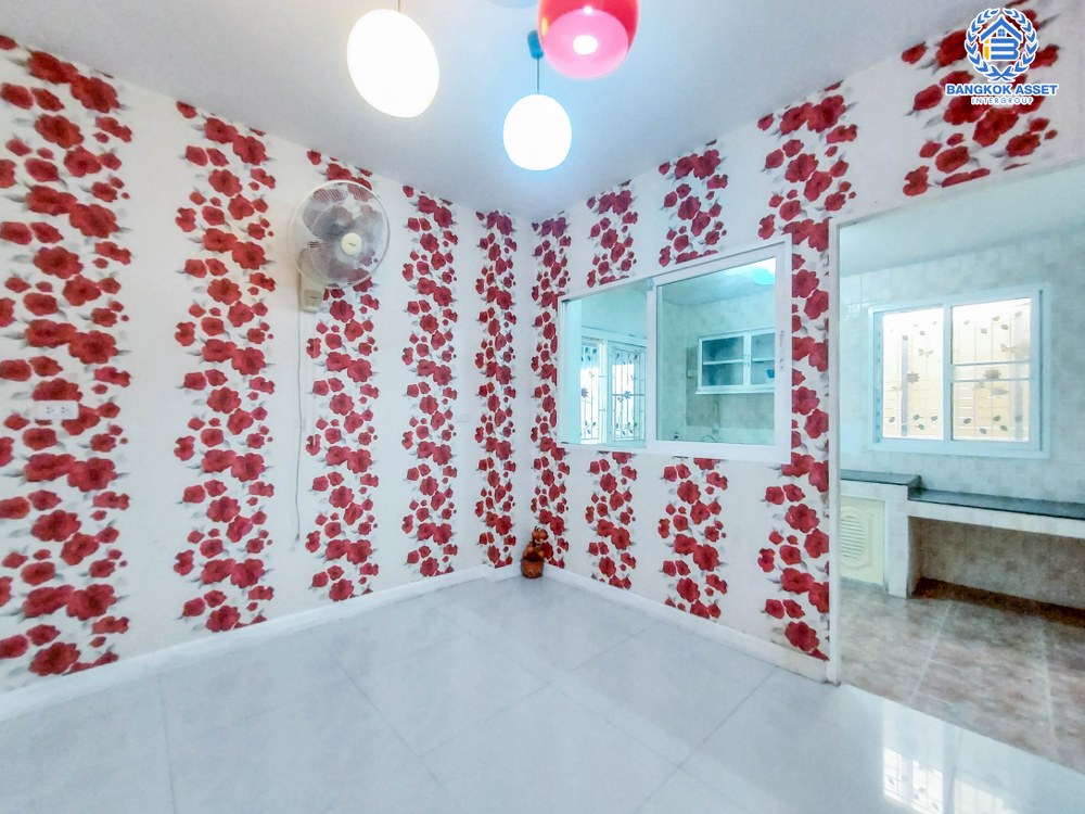 *****บ้านเดี่ยวมือสอง ราคาคุ้มสุดในย่าน! โครงการ คุณาภัทร3 บ้านกล้วย-ไทรน้อย เนื้อที่กว้างขวางถึง 52.5 ตร.ว. ฟังก์ชันจัดเต็ม 4 ห้องนอน 3 ห้องน้ำ 2 ที่จอดรถ แถมฟรี! เครื่องปรับอากาศ บนทำเลแห่งการเดินทาง ใกล้รถไฟฟ้าสายมีม่วง "สถานีคลองบางไผ่" และทางด่วน "งามวงศ์วาน-ศรีรัช"