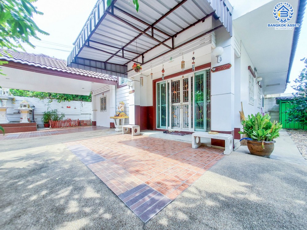 *****บ้านเดี่ยวมือสอง ราคาคุ้มสุดในย่าน! โครงการ คุณาภัทร3 บ้านกล้วย-ไทรน้อย เนื้อที่กว้างขวางถึง 52.5 ตร.ว. ฟังก์ชันจัดเต็ม 4 ห้องนอน 3 ห้องน้ำ 2 ที่จอดรถ แถมฟรี! เครื่องปรับอากาศ บนทำเลแห่งการเดินทาง ใกล้รถไฟฟ้าสายมีม่วง "สถานีคลองบางไผ่" และทางด่วน "งามวงศ์วาน-ศรีรัช"