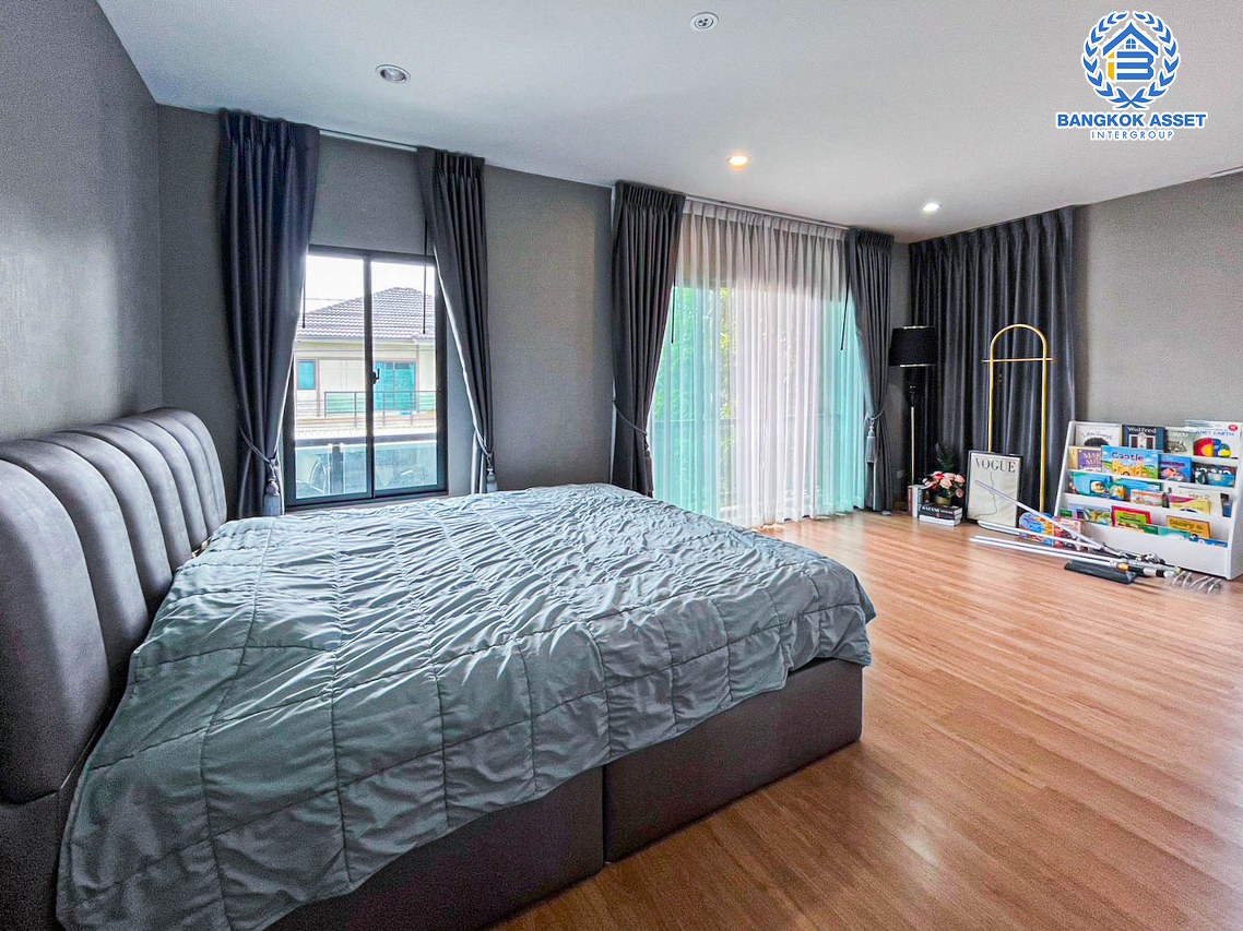 *****บ้านเดี่ยวมือสองนนทบุรี โครงการ ภัสสร แจ้งวัฒนะ-ชัยพฤกษ์ เนื้อที่กว้าง 54 ตร.ว. ฟังก์ชัน 3 ห้องนอน 3 ห้องน้ำ 2 ที่จอดรถ บ้านสภาพเหมือนใหม่ บนทำเลแห่งการเดินทาง ใกล้รถไฟฟ้าสายในอนาคตสีชมพู "สถานีปากเกร็ด" และทางด่วน "แจ้งวัฒนะ"