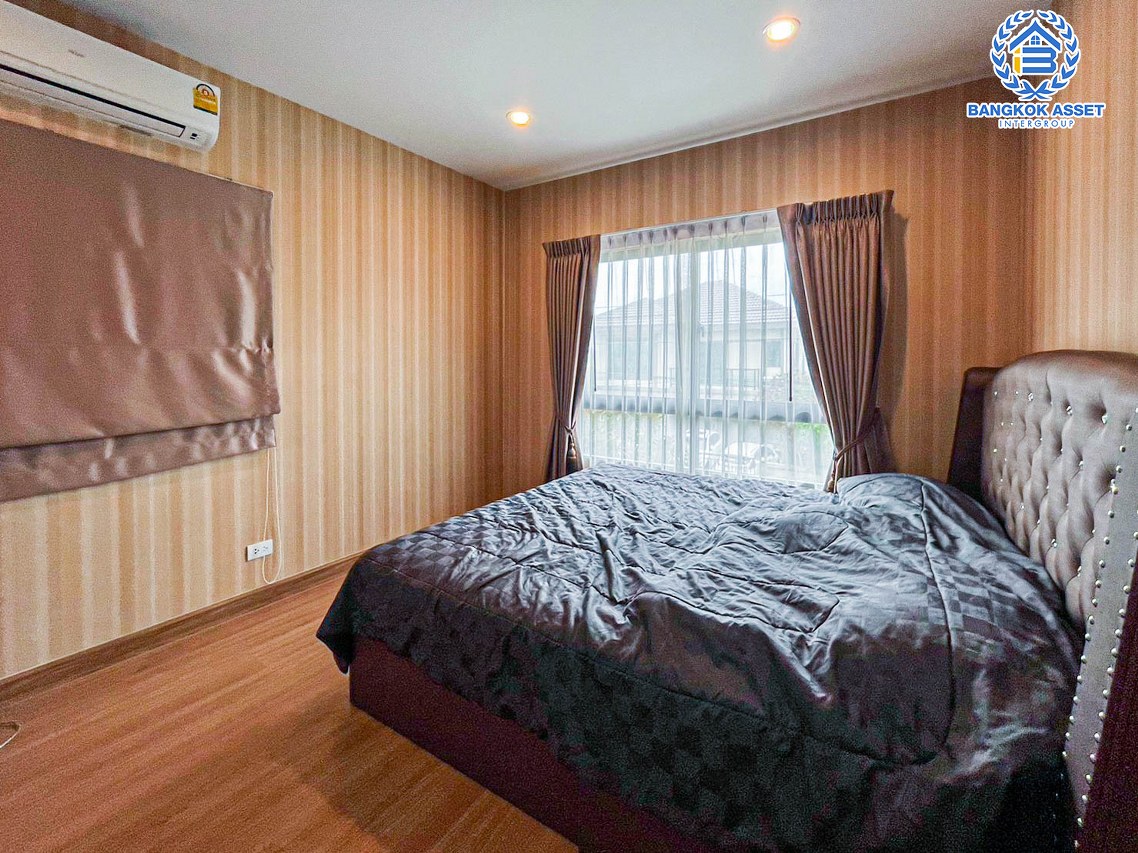 *****บ้านเดี่ยวมือสองนนทบุรี โครงการ ภัสสร แจ้งวัฒนะ-ชัยพฤกษ์ เนื้อที่กว้าง 54 ตร.ว. ฟังก์ชัน 3 ห้องนอน 3 ห้องน้ำ 2 ที่จอดรถ บ้านสภาพเหมือนใหม่ บนทำเลแห่งการเดินทาง ใกล้รถไฟฟ้าสายในอนาคตสีชมพู "สถานีปากเกร็ด" และทางด่วน "แจ้งวัฒนะ"