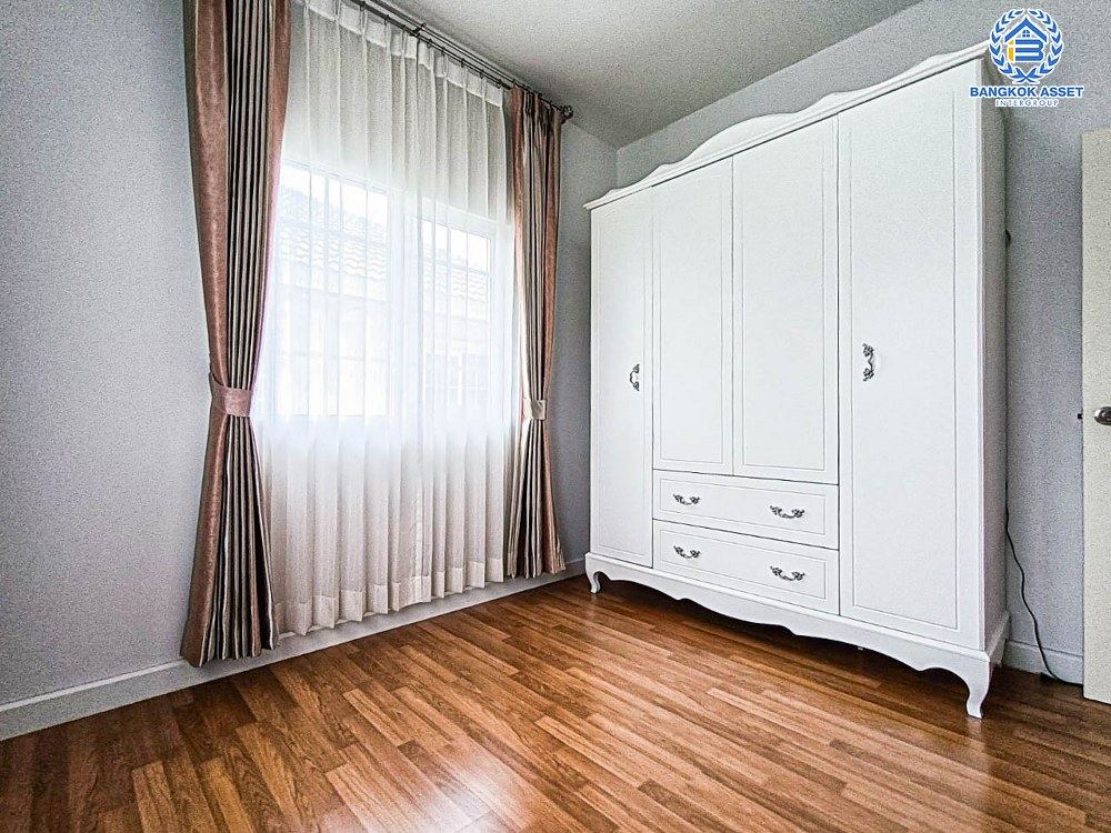 *****บ้านเดี่ยวมือสอง โครงการ เพอร์เฟคพาร์ค ชัยพฤกษ์ หลังมุม เนื้อที่ 63.40 ตร.ว. ฟังก์ชัน 3 ห้องนอน 3 ห้องน้ำ 4 ที่จอดรถ แถมฟรี! เครื่องปรับอากาศ บนทำเลเดินทางสะดวก เชื่อมต่อ ถนนกาญจนาภิเษก ถนนรัตนาธิเบศร์ ถนนชัยพฤษ์ ใกล้รถไฟฟ้าสายสีม่วง "สถานีคลองบางไผ่" และทางด่วน "ศรีรัช"