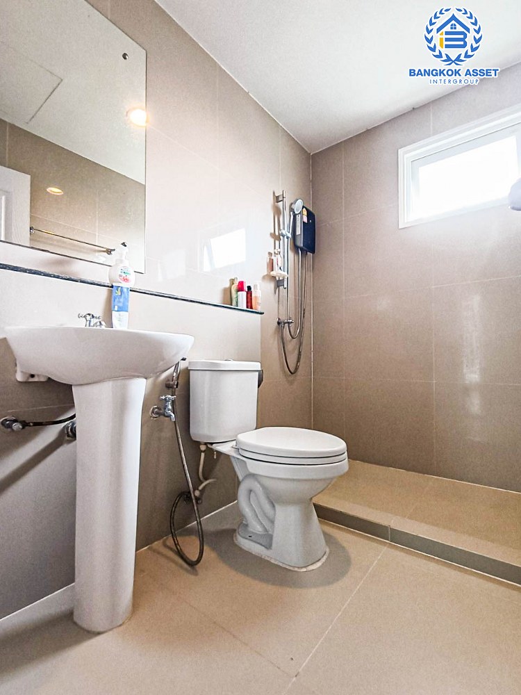 *****บ้านเดี่ยวมือสอง โครงการ เพอร์เฟคพาร์ค ชัยพฤกษ์ หลังมุม เนื้อที่ 63.40 ตร.ว. ฟังก์ชัน 3 ห้องนอน 3 ห้องน้ำ 4 ที่จอดรถ แถมฟรี! เครื่องปรับอากาศ บนทำเลเดินทางสะดวก เชื่อมต่อ ถนนกาญจนาภิเษก ถนนรัตนาธิเบศร์ ถนนชัยพฤษ์ ใกล้รถไฟฟ้าสายสีม่วง "สถานีคลองบางไผ่" และทางด่วน "ศรีรัช"