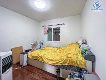 ****ทาวน์เฮ้าส์มือสอง หมู่บ้าน เจริญทรัพย์ วิภาวดี-รังสิต เนื้อที่กว้าง 20.50 ตร.ว. ฟังก์ชัน 2 ห้องนอน 1 ห้องน้ำ 1 ที่จอดรถ ภายในสภาพดีเยี่ยม พร้อมเข้าอยู่ บนทำเลดี เชื่อมต่อถนนวิภาวดี-รังสิต, ถนนประชาชื่น, ถนนแจ้งวัฒนะ ใกล้รถไฟฟ้าสายสีแดง "สถานีทุ่งสองห้อง" และจุดขึ้นทางด่วน "อุตราภิมุข"