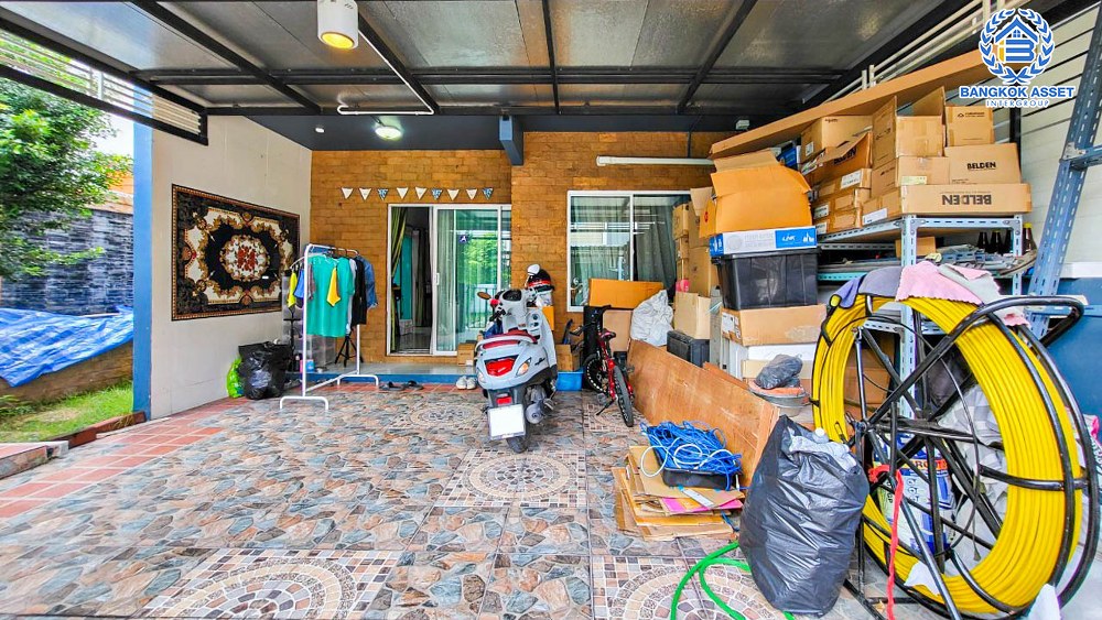 *****ทาวน์เฮ้าส์มือสอง นนทบุรี โครงการ อารียา เดอะคัลเลอร์ส กาญจนา-ราชพฤกษ์ เฟส8 หลังมุม! บนเนื้อที่ 27.10 ตร.ว. ฟังก์ชัน 3 ห้องนอน 2 ห้องน้ำ 2 ที่จอดรถ ฟรี! แอร์ มาพร้อมสิ่งอำนวยความสะดวกโครงการครบครัน พร้อมเข้าอยู่ เชื่อมต่อถนนกาญจนาภิเษก, ถนบางกรวย-ไทรน้อย, ถนนชัยพฤกษ์ ใกล้ทางด่วน "ศรีรัช"