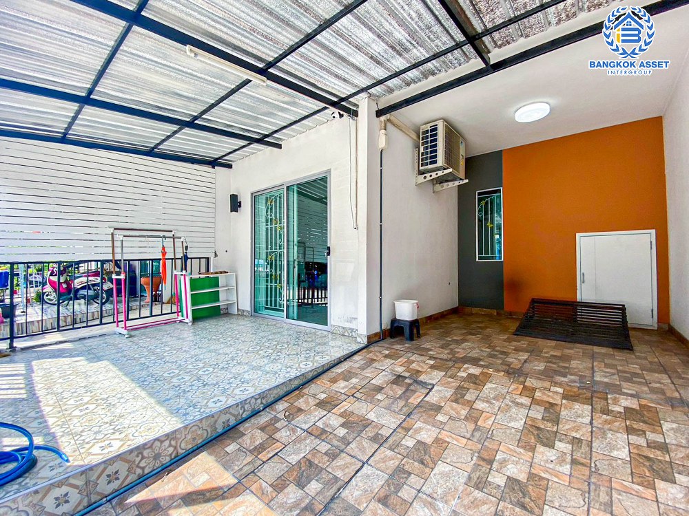 *****ทาวน์เฮ้าส์มือสอง โครงการ พฤกษา95/2 กันตนา-วงแหวนฯ เนื้อที่ 17.40 ตร.ว. ฟังก์ชัน 3 ห้องนอน 2 ห้องน้ำ 1 ที่จอดรถ สภาพดี ฟรี! เครื่องปรับอากาศ พร้อมเข้าอยู่ บนทำเลดี เชื่อมต่อถนนกาญจนาภิเษก ใกล้รถไฟฟ้าสายสีม่วง "สถานีสถานีสามแยกบางใหญ่" และจุดขึ้นทางด่วน "ศรีรัช"