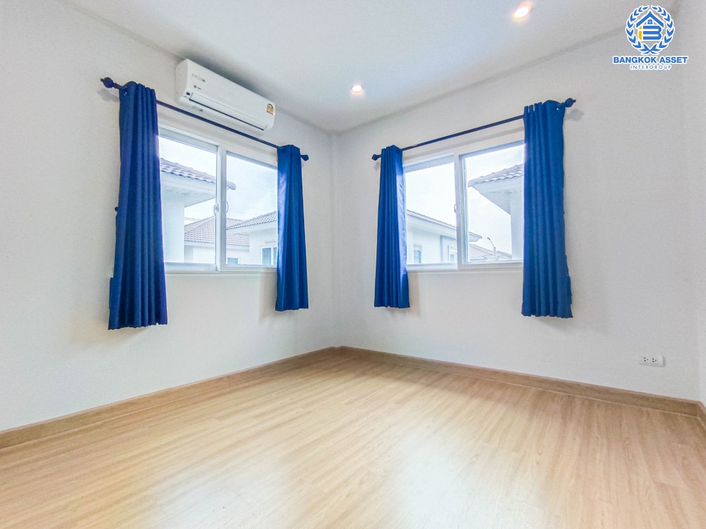 *****บ้านแฝดมือสอง โครงการ ศุภาลัยเบลล่า ซ.กันตนา เนื้อที่กว้าง 37.80 ตร.ว. ฟังก์ชัน 3 ห้องนอน 2 ห้องน้ำ 2 ที่จอดรถ สภาพภายในสวย รอบบ้านกว้างขวาง บนทำเลดี เชื่อมต่อถนนกาญนาภิเษก, ถนนแก้วอินทร์ ถนนคลองถนน และจุดขึ้นทางด่วน "ศรีรัช" จองเลย!