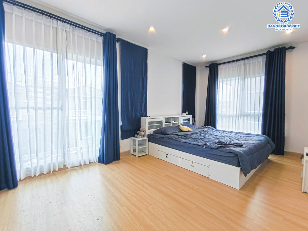 *****บ้านแฝดมือสอง โครงการ ศุภาลัยเบลล่า ซ.กันตนา เนื้อที่กว้าง 37.80 ตร.ว. ฟังก์ชัน 3 ห้องนอน 2 ห้องน้ำ 2 ที่จอดรถ สภาพภายในสวย รอบบ้านกว้างขวาง บนทำเลดี เชื่อมต่อถนนกาญนาภิเษก, ถนนแก้วอินทร์ ถนนคลองถนน และจุดขึ้นทางด่วน "ศรีรัช" จองเลย!