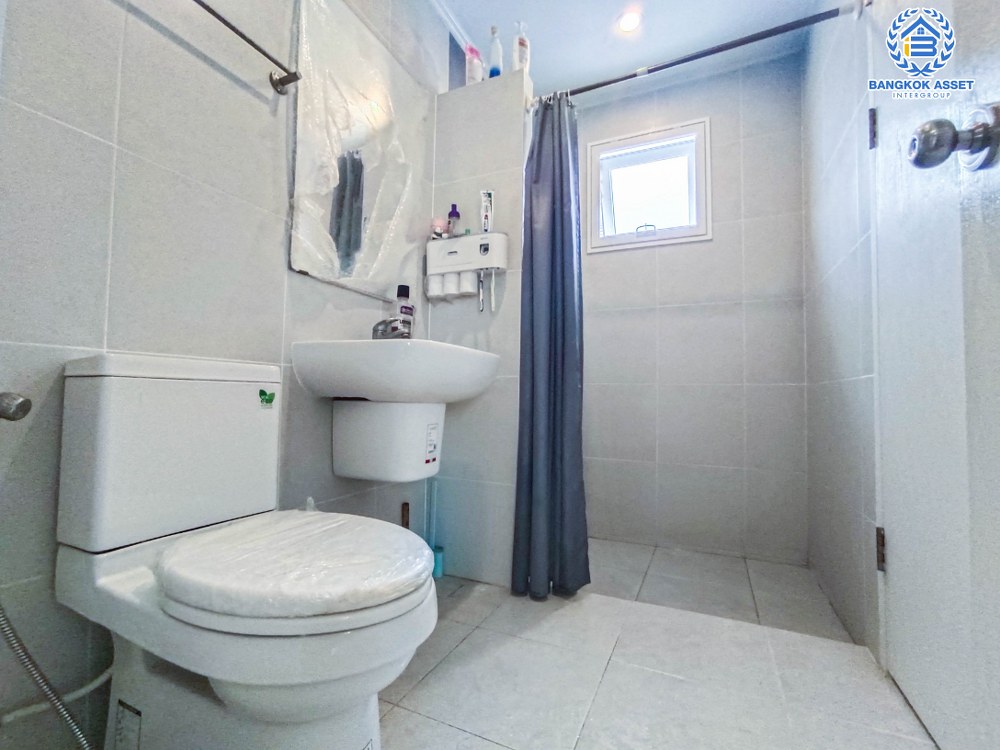 *****บ้านแฝดมือสอง โครงการ ศุภาลัยเบลล่า ซ.กันตนา เนื้อที่กว้าง 37.80 ตร.ว. ฟังก์ชัน 3 ห้องนอน 2 ห้องน้ำ 2 ที่จอดรถ สภาพภายในสวย รอบบ้านกว้างขวาง บนทำเลดี เชื่อมต่อถนนกาญนาภิเษก, ถนนแก้วอินทร์ ถนนคลองถนน และจุดขึ้นทางด่วน "ศรีรัช" จองเลย!