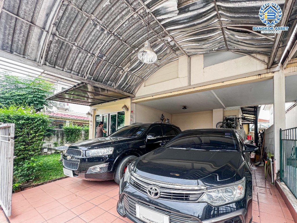 *****บ้านแฝดมือสสองปทุมธานี โครงการ ศุภาลัย วิลล์ ศรีสมาน-ปทุมสายใน เนื้อที่ 37.6 ตร.ว สภาพดี หลังใหญ่ กับฟัง์ชัน 3 ห้องนอน 2 ห้องน้ำ 2 ที่จอดรถ พิเศษฟรี! 2 เครื่องปรับอากาศ และเฟอร์นิเจอร์อื่น ๆ พร้อมใช้งาน ทำเลเยี่ยมติดแม่น้ำเจ้าพระยา เชื่อมต่อถนนสะพานนทบุรี-บางบัวทอง และถนนปทุมธานี-สายใน