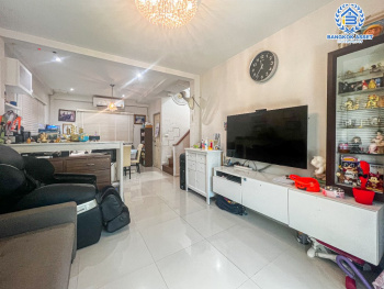 *****บ้านแฝดมือสสองปทุมธานี โครงการ ศุภาลัย วิลล์ ศรีสมาน-ปทุมสายใน เนื้อที่ 37.6 ตร.ว สภาพดี หลังใหญ่ กับฟัง์ชัน 3 ห้องนอน 2 ห้องน้ำ 2 ที่จอดรถ พิเศษฟรี! 2 เครื่องปรับอากาศ และเฟอร์นิเจอร์อื่น ๆ พร้อมใช้งาน ทำเลเยี่ยมติดแม่น้ำเจ้าพระยา เชื่อมต่อถนนสะพานนทบุรี-บางบัวทอง และถนนปทุมธานี-สายใน