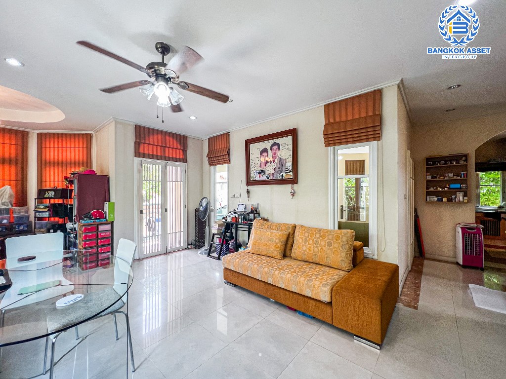 *****บ้านเดี่ยวมือสองกรุงเทพมหานคร โครงการ ภัสสร5 กัลปพฤกษ์ เนื้อที่ 67.3 ตร.ว บ้านหลังใหญ่ในสไตล์ Luxury พร้อมฟังก์ชัน 3 ห้องนอน 3 ห้องน้ำ 2 ที่จอดรถ ทำเลเดินทางสะดวก ติดถนนใหญ่ เชื่อมต่อถนนกัลปพฤกษ์, ถนนราชพฤกษ์ และถนนกาญจนาภิเษก ใกล้โครงการรถไฟฟ้าสายสีเขียวอ่อน "สถานีวุฒากาศ" และจุดขึ้นทางด่วน "เฉลิมมหานคร"