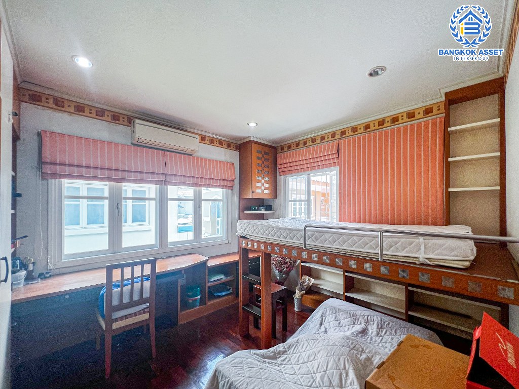 *****บ้านเดี่ยวมือสองกรุงเทพมหานคร โครงการ ภัสสร5 กัลปพฤกษ์ เนื้อที่ 67.3 ตร.ว บ้านหลังใหญ่ในสไตล์ Luxury พร้อมฟังก์ชัน 3 ห้องนอน 3 ห้องน้ำ 2 ที่จอดรถ ทำเลเดินทางสะดวก ติดถนนใหญ่ เชื่อมต่อถนนกัลปพฤกษ์, ถนนราชพฤกษ์ และถนนกาญจนาภิเษก ใกล้โครงการรถไฟฟ้าสายสีเขียวอ่อน "สถานีวุฒากาศ" และจุดขึ้นทางด่วน "เฉลิมมหานคร"