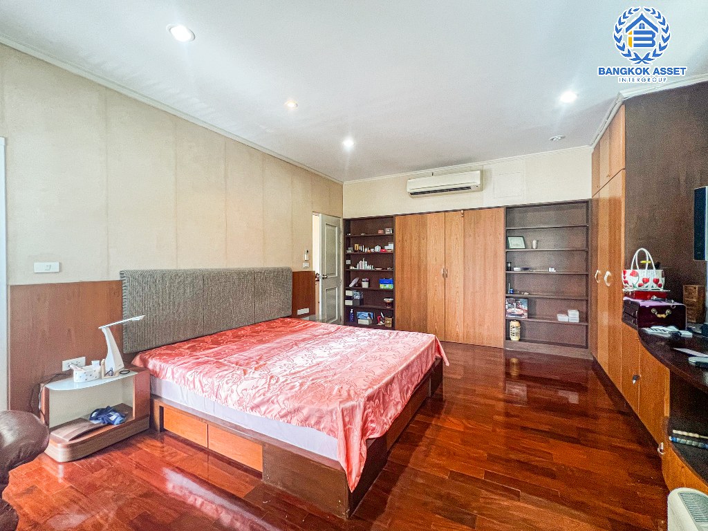 *****บ้านเดี่ยวมือสองกรุงเทพมหานคร โครงการ ภัสสร5 กัลปพฤกษ์ เนื้อที่ 67.3 ตร.ว บ้านหลังใหญ่ในสไตล์ Luxury พร้อมฟังก์ชัน 3 ห้องนอน 3 ห้องน้ำ 2 ที่จอดรถ ทำเลเดินทางสะดวก ติดถนนใหญ่ เชื่อมต่อถนนกัลปพฤกษ์, ถนนราชพฤกษ์ และถนนกาญจนาภิเษก ใกล้โครงการรถไฟฟ้าสายสีเขียวอ่อน "สถานีวุฒากาศ" และจุดขึ้นทางด่วน "เฉลิมมหานคร"