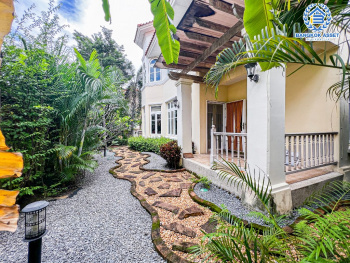 *****บ้านเดี่ยวมือสองกรุงเทพมหานคร โครงการ ภัสสร5 กัลปพฤกษ์ เนื้อที่ 67.3 ตร.ว บ้านหลังใหญ่ในสไตล์ Luxury พร้อมฟังก์ชัน 3 ห้องนอน 3 ห้องน้ำ 2 ที่จอดรถ ทำเลเดินทางสะดวก ติดถนนใหญ่ เชื่อมต่อถนนกัลปพฤกษ์, ถนนราชพฤกษ์ และถนนกาญจนาภิเษก ใกล้โครงการรถไฟฟ้าสายสีเขียวอ่อน "สถานีวุฒากาศ" และจุดขึ้นทางด่วน "เฉลิมมหานคร"