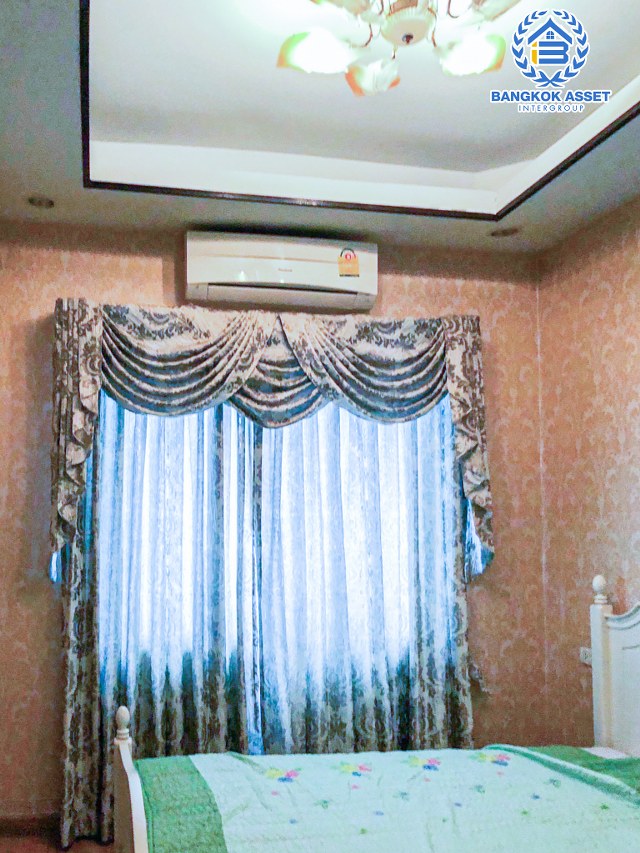 *****ทาวน์เฮ้าส์มือสองนนทบุรี โครงการ อารียา เดอะคัลเลอร์ ติวานนท์ เฟส4 เนื้อที่ 17.5 ตร.ว. ฟังก์ชัน 3 ห้องนอน 2 ห้องน้ำ 1 ที่จอดรถ แถมฟรี! 3 เครื่องปรับอากาศ, 1 เครื่องทำน้ำอุ่น, 1 เครื่องดูดควัน และเตาไฟฟ้า บนทำเลดี ใกล้รถไฟฟ้าสายสีชมพู "สถานีเมืองทองธานี" และจุดขึ้นทางด่วน "ศรีสมาน", "แจ้งวัฒนะ"