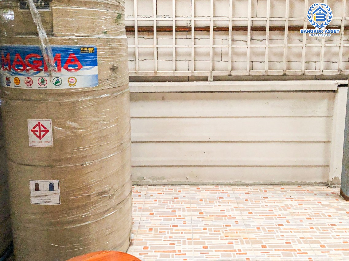 *****ทาวน์เฮ้าส์มือสองนนทบุรี โครงการ อารียา เดอะคัลเลอร์ ติวานนท์ เฟส4 เนื้อที่ 17.5 ตร.ว. ฟังก์ชัน 3 ห้องนอน 2 ห้องน้ำ 1 ที่จอดรถ แถมฟรี! 3 เครื่องปรับอากาศ, 1 เครื่องทำน้ำอุ่น, 1 เครื่องดูดควัน และเตาไฟฟ้า บนทำเลดี ใกล้รถไฟฟ้าสายสีชมพู "สถานีเมืองทองธานี" และจุดขึ้นทางด่วน "ศรีสมาน", "แจ้งวัฒนะ"