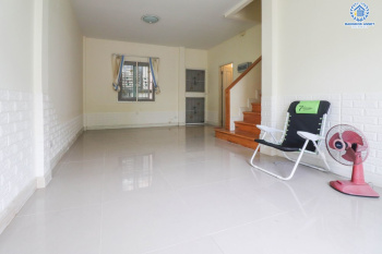 *****ทาวน์เฮ้าส์มือสอง นนทบุรี  โครงการ เดอะวิลล่า ราชพฤกษ์-ท่าอิฐ จากแบรนด์ Property Perfect บนเนื้อที่ 18 ตร.ว. ฟังก์ชัน 3 ห้องนอน 2 ห้องน้ำ 1 ที่จอดรถ ภายในสภาพสวย พร้อมเข้าอยู่ เดินทางสะดวก เชื่อมต่อถนนรัตนาธิเบศร์, ถนนราชพฤกษ์ ใกล้รถไฟฟ้าสายสีม่วง "สถานีบางรักน้อยท่าอิฐ"