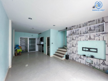 *****ทาวน์เฮ้าส์มือสองกรุงเทพมหานคร โครงการ มายเพลส เกษตร-นวมินทร์ 72 เนื้อที่กว้าง 21 ตร.ว บ้านสภาพดี มี 3 ชั้น พื้นที่ใช้สอยเยอะ พร้อมฟังก์ชันแห่งสุขสบาย 3 ห้องนอน 3 ห้องน้ำ 2 ที่จอดรถ เหมาะกับทุกการอยู่อาศัย ทำเลเดินทางสะดวก เชื่อมต่อถนนหลายสาย ได้แก่ ถนนนวมินทร์, ถนนรัชดา-รามอินทรา, ถนนประเสริฐมนูกิจ ใกล้จุดขึ้นทางด่วน "รามอินทรา"