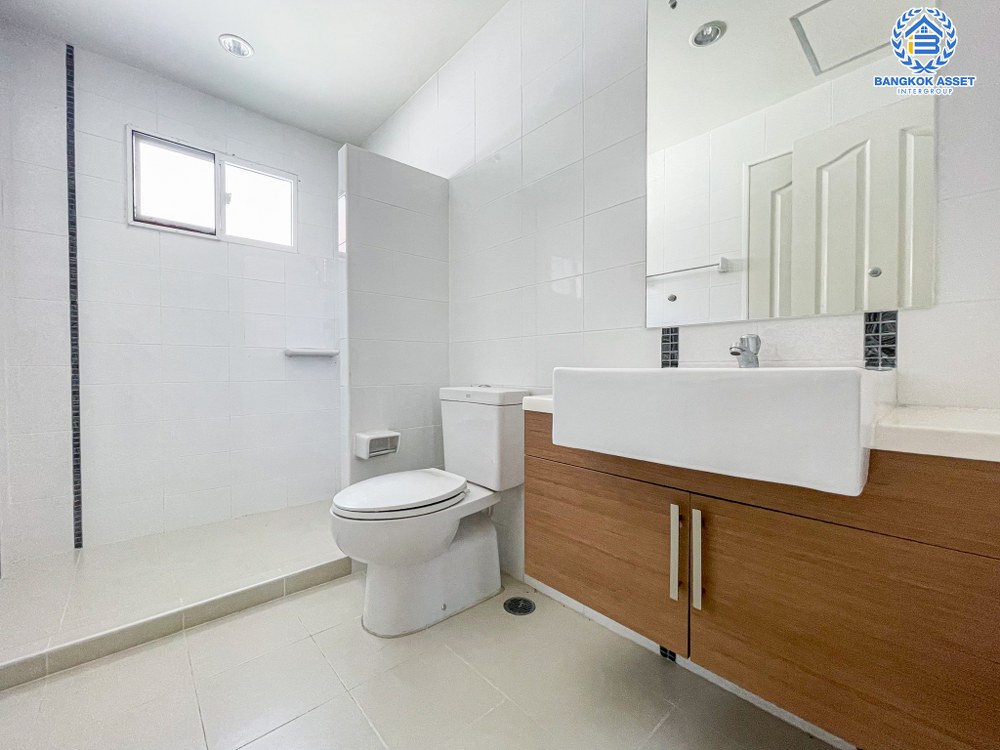 *****บ้านเดี่ยวมือสอง โครงการ ภัสสร19 วัชรพล-วงแหวน เนื้อที่กว้าง 50.60 ตร.ว. ฟังก์ชัน 3 ห้องนอน 1 ห้องน้ำ 2 ที่จอดรถ บ้านพร้อมอยู่ที่ถูกที่สุดในโครงการ ตั้งบนทำเลดี เชื่อมต่อถนนจตุโชติ, ถนนสายไหม, ถนนพหลโยธิน, ถนนลำลูกกา และจุดขึ้นทางด่วน "จตุโชติ" จองเลย!