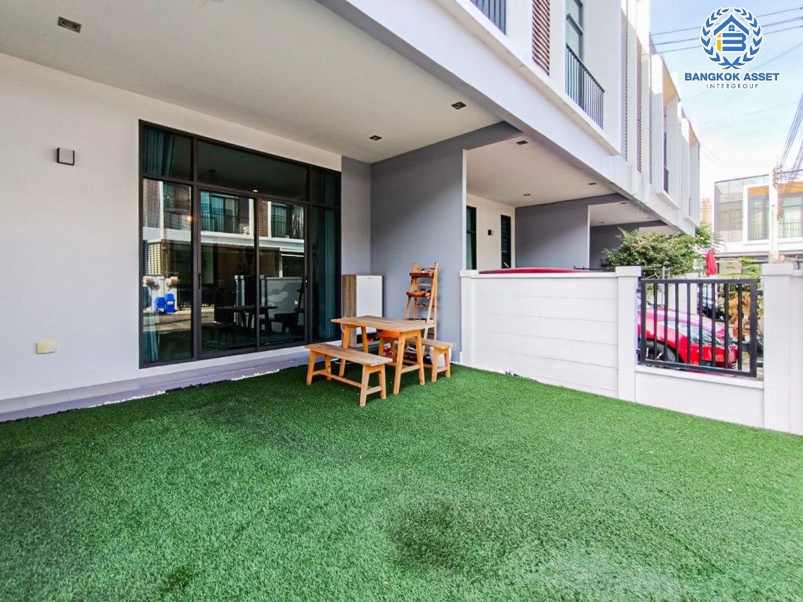 ทาวน์เฮ้าส์มือสองนนทบุรี โครงการ โมทาวน์ไลท์ ชัยพฤกษ์ เนื้อที่กว้าง 20 ตร.ว. ฟังก์ชัน 4 ห้องนอน 3 ห้องน้ำ 2 ที่จอดรถ แถมฟรี! 2 เครื่องปรับอากาศ และเฟอร์นิเจอร์ บนทำเลแห่งการเดินทาง เชื่อมต่อ ถนนชัยพฤกษ์, ถนนกาญจนาภิเษก ใกล้รถไฟฟ้าสายสีม่วง "สถานีบางพลู" ในราคาสุดคุ้ม!