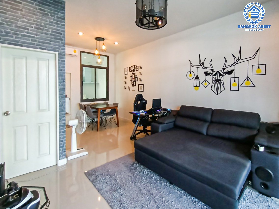 ทาวน์เฮ้าส์มือสองนนทบุรี โครงการ โมทาวน์ไลท์ ชัยพฤกษ์ เนื้อที่กว้าง 20 ตร.ว. ฟังก์ชัน 4 ห้องนอน 3 ห้องน้ำ 2 ที่จอดรถ แถมฟรี! 2 เครื่องปรับอากาศ และเฟอร์นิเจอร์ บนทำเลแห่งการเดินทาง เชื่อมต่อ ถนนชัยพฤกษ์, ถนนกาญจนาภิเษก ใกล้รถไฟฟ้าสายสีม่วง "สถานีบางพลู" ในราคาสุดคุ้ม!