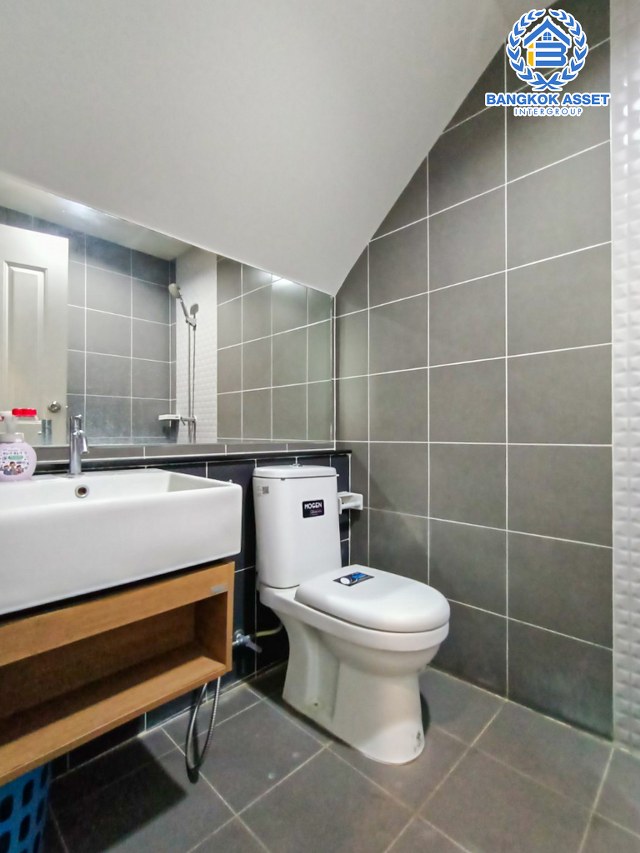 ทาวน์เฮ้าส์มือสองนนทบุรี โครงการ โมทาวน์ไลท์ ชัยพฤกษ์ เนื้อที่กว้าง 20 ตร.ว. ฟังก์ชัน 4 ห้องนอน 3 ห้องน้ำ 2 ที่จอดรถ แถมฟรี! 2 เครื่องปรับอากาศ และเฟอร์นิเจอร์ บนทำเลแห่งการเดินทาง เชื่อมต่อ ถนนชัยพฤกษ์, ถนนกาญจนาภิเษก ใกล้รถไฟฟ้าสายสีม่วง "สถานีบางพลู" ในราคาสุดคุ้ม!