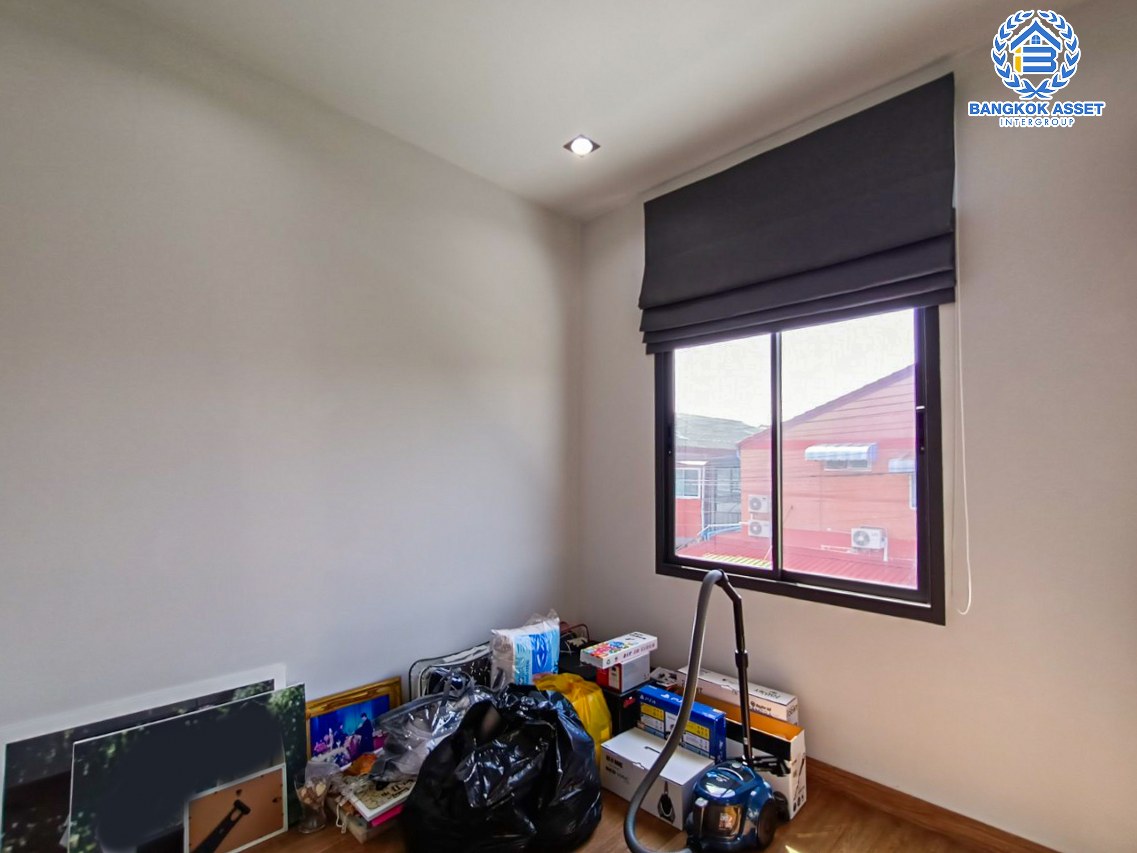 ทาวน์เฮ้าส์มือสองนนทบุรี โครงการ โมทาวน์ไลท์ ชัยพฤกษ์ เนื้อที่กว้าง 20 ตร.ว. ฟังก์ชัน 4 ห้องนอน 3 ห้องน้ำ 2 ที่จอดรถ แถมฟรี! 2 เครื่องปรับอากาศ และเฟอร์นิเจอร์ บนทำเลแห่งการเดินทาง เชื่อมต่อ ถนนชัยพฤกษ์, ถนนกาญจนาภิเษก ใกล้รถไฟฟ้าสายสีม่วง "สถานีบางพลู" ในราคาสุดคุ้ม!