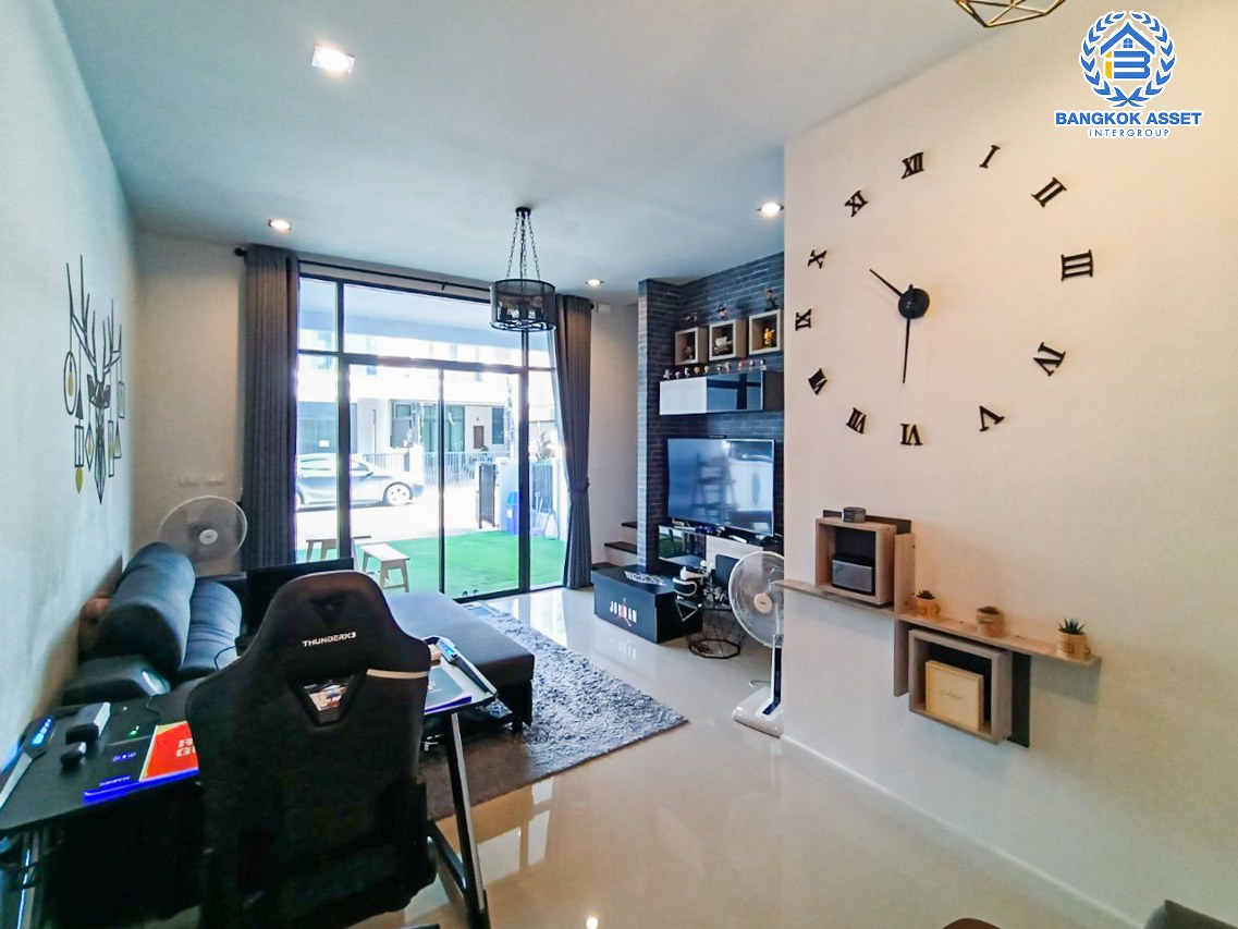 ทาวน์เฮ้าส์มือสองนนทบุรี โครงการ โมทาวน์ไลท์ ชัยพฤกษ์ เนื้อที่กว้าง 20 ตร.ว. ฟังก์ชัน 4 ห้องนอน 3 ห้องน้ำ 2 ที่จอดรถ แถมฟรี! 2 เครื่องปรับอากาศ และเฟอร์นิเจอร์ บนทำเลแห่งการเดินทาง เชื่อมต่อ ถนนชัยพฤกษ์, ถนนกาญจนาภิเษก ใกล้รถไฟฟ้าสายสีม่วง "สถานีบางพลู" ในราคาสุดคุ้ม!