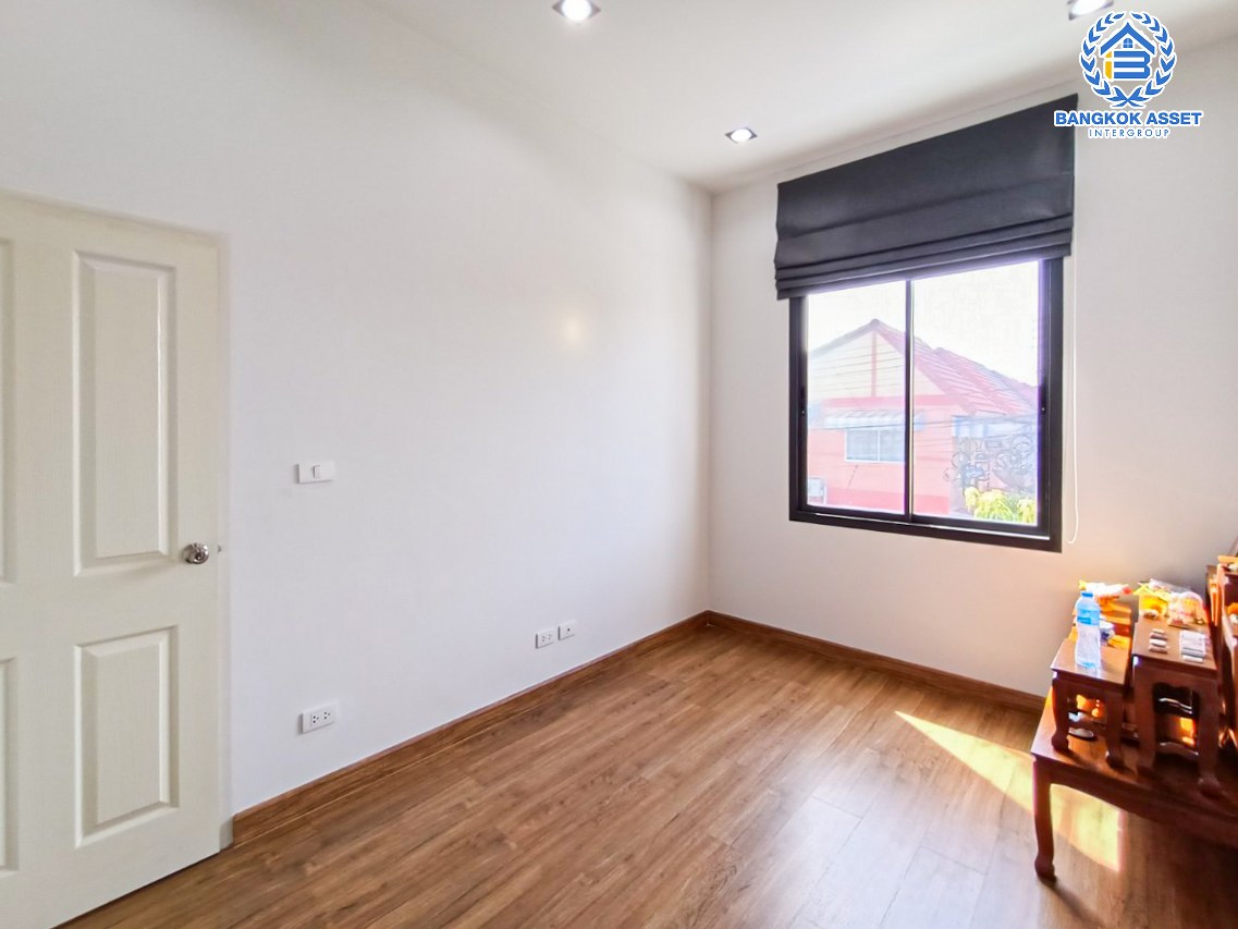 ทาวน์เฮ้าส์มือสองนนทบุรี โครงการ โมทาวน์ไลท์ ชัยพฤกษ์ เนื้อที่กว้าง 20 ตร.ว. ฟังก์ชัน 4 ห้องนอน 3 ห้องน้ำ 2 ที่จอดรถ แถมฟรี! 2 เครื่องปรับอากาศ และเฟอร์นิเจอร์ บนทำเลแห่งการเดินทาง เชื่อมต่อ ถนนชัยพฤกษ์, ถนนกาญจนาภิเษก ใกล้รถไฟฟ้าสายสีม่วง "สถานีบางพลู" ในราคาสุดคุ้ม!