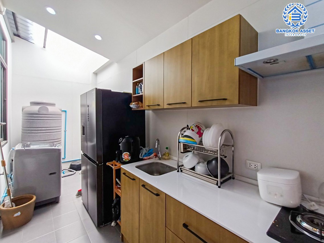 ทาวน์เฮ้าส์มือสองนนทบุรี โครงการ โมทาวน์ไลท์ ชัยพฤกษ์ เนื้อที่กว้าง 20 ตร.ว. ฟังก์ชัน 4 ห้องนอน 3 ห้องน้ำ 2 ที่จอดรถ แถมฟรี! 2 เครื่องปรับอากาศ และเฟอร์นิเจอร์ บนทำเลแห่งการเดินทาง เชื่อมต่อ ถนนชัยพฤกษ์, ถนนกาญจนาภิเษก ใกล้รถไฟฟ้าสายสีม่วง "สถานีบางพลู" ในราคาสุดคุ้ม!