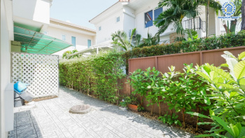 *****บ้านเดี่ยวมือสอง โครงการ ลัดดารมย์ ราชพฤกษ์-รัตนาธิเบศร์2 หลังมุม คุณภาพจากแบรนด์ Q House เนื้อที่ 72.10 ตร.ว. ฟังก์ชัน 4 ห้องนอน 5 ห้องน้ำ 2 ที่จอดรถ ภายในสภาพสวย พร้อมเข้าอยู่ ทำเลเดินทางสะดวก เชื่อมต่อถนนราชพฤกษ์, ถนนรัตนาธิเบศร์, ถนนชัยพฤกษ์ จองเลย!