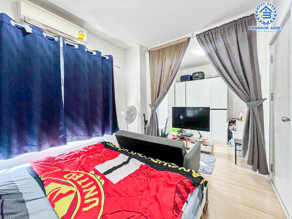 ทาวน์เฮ้าส์มือสองนนทบุรี โครงการ พฤกษาวิลล์ 63/1  นครอินทร์ เนื้อที่ 17.5 ตร.ว. ฟังก์ชัน 3 ห้องนอน 2 ห้องน้ำ 1 ที่จอดรถ สภาพพร้อมอยู่ แถมฟรี! 4 เครื่องปรับอากาศ 1 เครื่องทำน้ำอุ่น และปั๊มน้ำพร้อมแทงค์น้ำ บนทำเลดี โซนเมือง ใกล้สะพานพระราม5, รถไฟฟ้าสายสีม่วง "สถานีแยกติวานนท์" และทางด่วน "ศรีรัช"