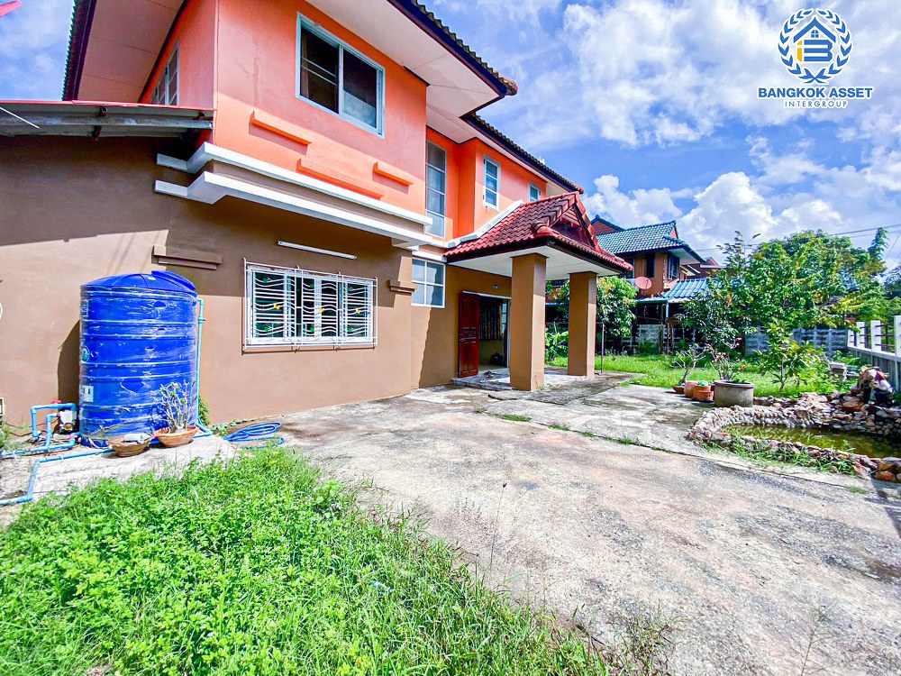 บ้านเดี่ยวมือสอง หมู่บ้าน สินสมบูรณ์ คลอง8 เนื้อที่กว้าง 78 ตร.ว. ฟังก์ชัน 4 ห้องนอน 2 ห้องน้ำ 1 ที่จอดรถ บ้านหลังใหญ่ ภายในสภาพดี พร้อมเข้าอยู่ แถมฟรี! เครื่องปรับอากาศ, เครื่องทำน้ำอุ่น บนทำเลดี เชื่อมต่อถนนเลียบคลอง8, ถนนลำลูกกา, ถนนนมิตรใหม่, ถนนวงแหวน-รามอินทรา จองเลย!