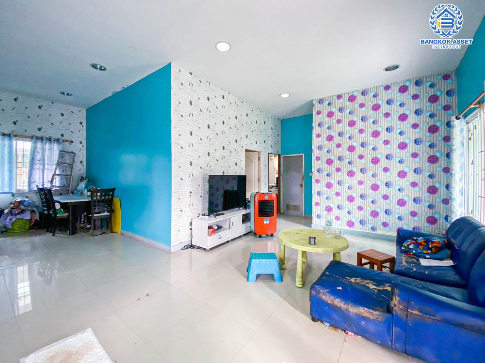 *****บ้านเดี่ยวมือสอง โครงการ ทรัพย์ธานี3 รังสิต-นครนายก หลังมุม เนื้อที่กว้าง 96.90 ตร.ว. ฟังก์ชัน 3 ห้องนอน 2 ห้องน้ำ 2 ที่จอดรถ บ้านหลังใหญ่ ภายในสภาพดี รอบบ้านมีพื้นที่กว้าง โครงการบนทำเลดี เชื่อมต่อถนนรังสิต-นครนายก, ถนนเลียบคลอง8,ถนนวงแหวนรอบนอกตะวันออก จองเลย!