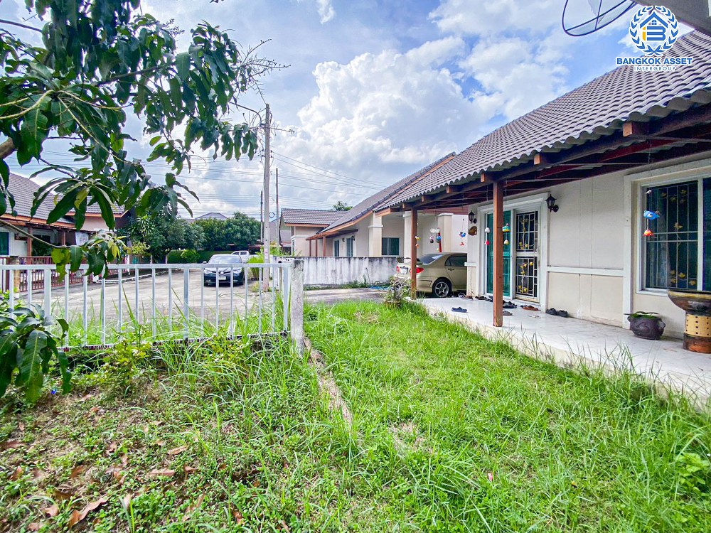 *****บ้านเดี่ยวมือสอง โครงการ ทรัพย์ธานี3 รังสิต-นครนายก หลังมุม เนื้อที่กว้าง 96.90 ตร.ว. ฟังก์ชัน 3 ห้องนอน 2 ห้องน้ำ 2 ที่จอดรถ บ้านหลังใหญ่ ภายในสภาพดี รอบบ้านมีพื้นที่กว้าง โครงการบนทำเลดี เชื่อมต่อถนนรังสิต-นครนายก, ถนนเลียบคลอง8,ถนนวงแหวนรอบนอกตะวันออก จองเลย!