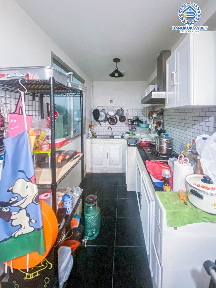 *****ทาวน์เฮ้าส์มือสอง โครงการ ดรีมเพลส สวนผัก เนื้อที่ 18 ตร.ว. มาพร้อมฟังก์ชัน 2 ห้องนอน 2 ห้องน้ำ บ้านพร้อมอยู่ ต่อเติมห้องครัว และหลังคาโรงรถพร้อมใช้งาน บนทำเลดี เชื่อมต่อถนนกาญจนาภิเษก, ถนนปลายบาง, ถนนสวนผัก ใกล้รถไฟฟ้าสายสีแดง (ตลิ่งชัน-บางซื่อ-รังสิต) และจุดขึ้นทางด่วน "ศรีรัช"