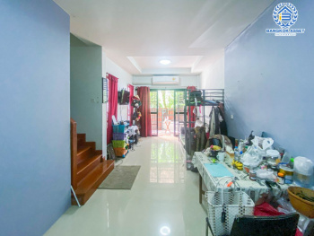 *****ทาวน์เฮ้าส์มือสอง โครงการ ดรีมเพลส สวนผัก เนื้อที่ 18 ตร.ว. มาพร้อมฟังก์ชัน 2 ห้องนอน 2 ห้องน้ำ บ้านพร้อมอยู่ ต่อเติมห้องครัว และหลังคาโรงรถพร้อมใช้งาน บนทำเลดี เชื่อมต่อถนนกาญจนาภิเษก, ถนนปลายบาง, ถนนสวนผัก ใกล้รถไฟฟ้าสายสีแดง (ตลิ่งชัน-บางซื่อ-รังสิต) และจุดขึ้นทางด่วน "ศรีรัช"