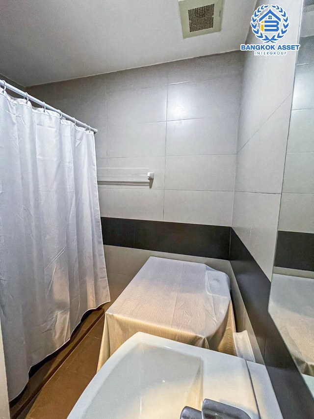 *****ทาวน์โฮมมือสองกรุงเทพมหานคร โครงการสเปซ ลาดพร้าว 80 เนื้อที่กว้างขวาง 24.7 ตร.ว. ฟังก์ชัน 3 ห้องนอน 4 ห้องน้ำ 2 ที่จอดรถ ตอบโจทย์ครอบครัวยุคใหม่ บนทำเลเชื่อมต่อถนนลาดพร้าว ใกล้ทางด่วน "รามอินทรา-อาจณรงค์" ในราคาคุ้มต่อการลงทุน!