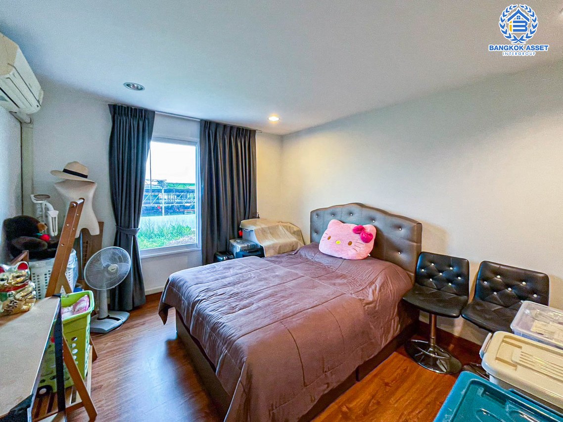 *****ทาวน์โฮมมือสองกรุงเทพมหานคร โครงการสเปซ ลาดพร้าว 80 เนื้อที่กว้างขวาง 24.7 ตร.ว. ฟังก์ชัน 3 ห้องนอน 4 ห้องน้ำ 2 ที่จอดรถ ตอบโจทย์ครอบครัวยุคใหม่ บนทำเลเชื่อมต่อถนนลาดพร้าว ใกล้ทางด่วน "รามอินทรา-อาจณรงค์" ในราคาคุ้มต่อการลงทุน!