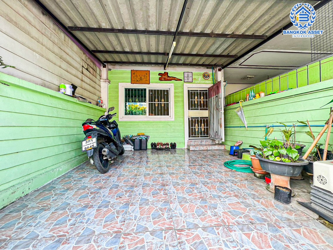 *****ทาวน์เฮ้าส์มือสองกรุงเทพฯ หมู่บ้าน มารวย พหลโยธิน เนื้อที่ 18 ตร.ว. ฟังก์ชัน 2 ห้องนอน 2 ห้องน้ำ 1 ที่จอดรถ แถมฟรี! 1 เครื่องปรับอากาศ บนทำเลแห่งการเดินทาง ใกล้รถไฟฟ้าสายสีเขียว "สถานีแยก คปอ." และทางด่วน วงแหวนรอบนอกกาญจนาภิเษก สู่ บางนาดาวคะนอง, มอเตอร์เวย์บางปะอิน แจ้งวัฒนะ