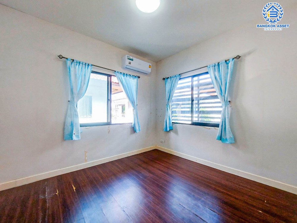 *****บ้านแฝดมือสอง โครงการ พร้อมพัฒน์ไพร์ม หทัยราษฎร์ เนื้อที่กว้าง 35 ตร.ว. ฟังก์ชัน 4 ห้องนอน 2 ห้องน้ำ 1 ที่จอดรถ ภายในสภาพดี ฟรี! แอร์ และเครื่องทำน้ำอุ่น โครงการบนทำเลดี เชื่อมต่อถนนปัญญาอินทรา ใกล้รถไฟฟ้าสายสีชมพู "สถานีรามอินทรา" ใกล้จุดขึ้นทางด่วน "จตุโชติ"