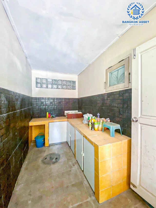 *****ทาวน์เฮ้าส์มือสองปทุมธานี หมู่บ้าน บ้านฟ้ารังสิต คลองสอง #หลังมุม เนื้อที่กว้างถึง 27 ตร.ว. ฟังก์ชัน 3 ห้องนอน 2 ห้องน้ำ 1 ที่จอดรถ บ้านสภาพดี บนทำเลเข้า-ออกเมืองสะดวกสุด เชื่อมต่อถนนรังสิต-นครนายก, ถนนพหลโยธิน, ถนนคลองสอง ใกล้ทางด่วน "อุตราภิมุข" สนใจติดต่อเลย!