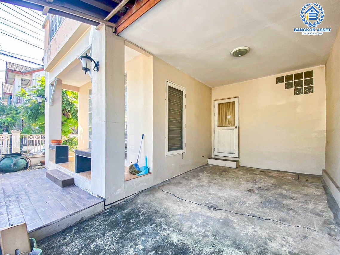 *****ทาวน์เฮ้าส์มือสองปทุมธานี หมู่บ้าน บ้านฟ้ารังสิต คลองสอง #หลังมุม เนื้อที่กว้างถึง 27 ตร.ว. ฟังก์ชัน 3 ห้องนอน 2 ห้องน้ำ 1 ที่จอดรถ บ้านสภาพดี บนทำเลเข้า-ออกเมืองสะดวกสุด เชื่อมต่อถนนรังสิต-นครนายก, ถนนพหลโยธิน, ถนนคลองสอง ใกล้ทางด่วน "อุตราภิมุข" สนใจติดต่อเลย!