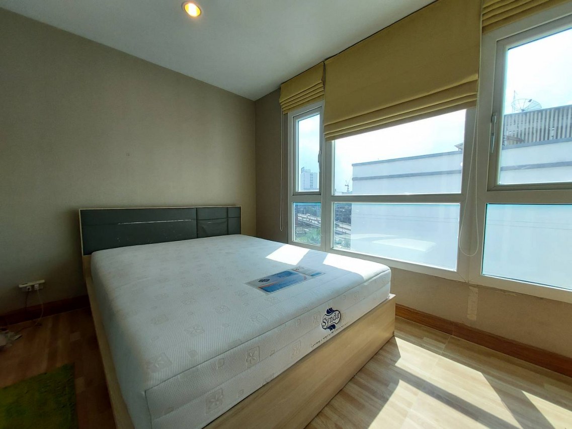 *****คอนโดมิเนียมมือสองกรุงเทพมหานคร โครงการ เดอะไนน์ คอนโด งามวงศ์วาน เนื้อที่กว้าง 30.75 ตร.ม. ฟังก์ชัน 1 ห้องนอน 1 ห้องน้ำ 1 ที่จอดรถ แถมฟรี! 1 เครื่องปรับอากาศ 1 เครื่องทำน้ำอุ่น บนทำเลติดถนนงามวงศ์วาน เพียง 200 เมตรก็ถึงรถไฟฟ้าสายสีแดง "สถานีบางเขน" และจุดขึ้นทางด่วน "งามวงศ์วาน"